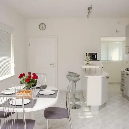 Lux Sara - Trogir Split *